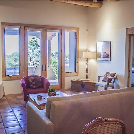 Apartment Eastside Enchantment Two-Bedroom Condo *