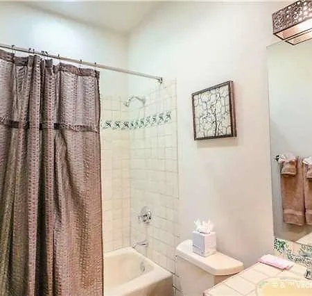 Eastside Enchantment Two-Bedroom Condo * Santa Fe