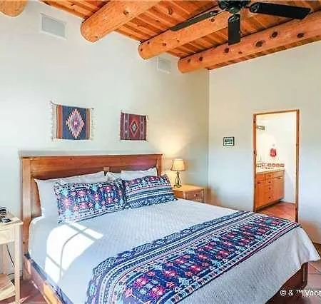 Eastside Enchantment Two-Bedroom Condo * Santa Fe