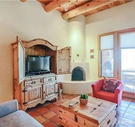 Eastside Enchantment Two-Bedroom Condo Apartment Santa Fe